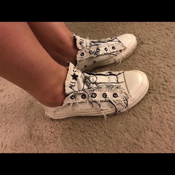 Converse shoes. Size 5 - Picture 6 of 7